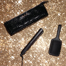 Load image into Gallery viewer, Ghd Gold Styler Gift Set
